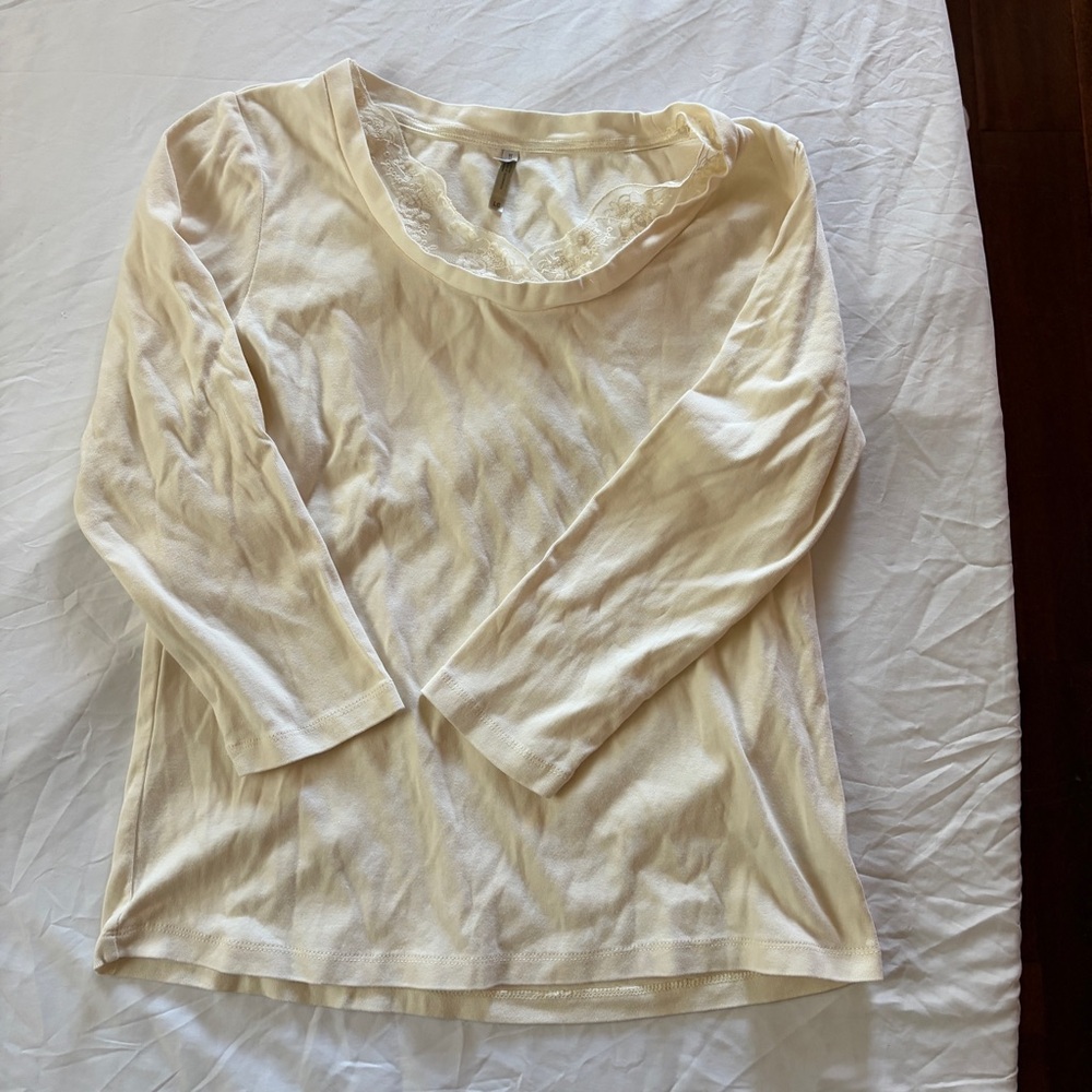 White Stag 3/4 Sleeve V Neck Lace Trim
